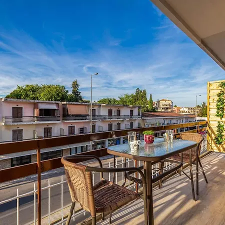 Luna Solari Apartment Mantouki